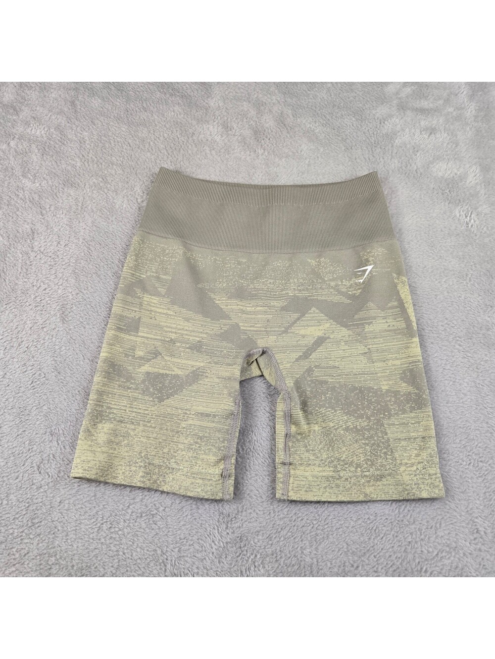 Gymshark Womens Seamless Biker Shorts Size Small Olive Gray High Waist 6" Inseam